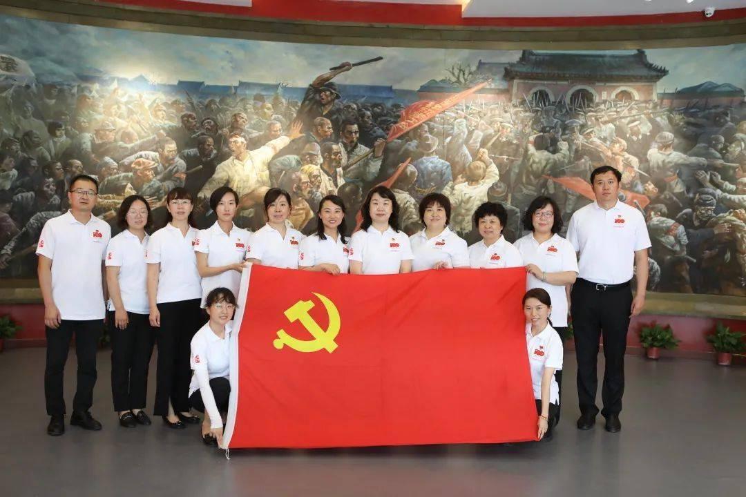 逃离神秘老林