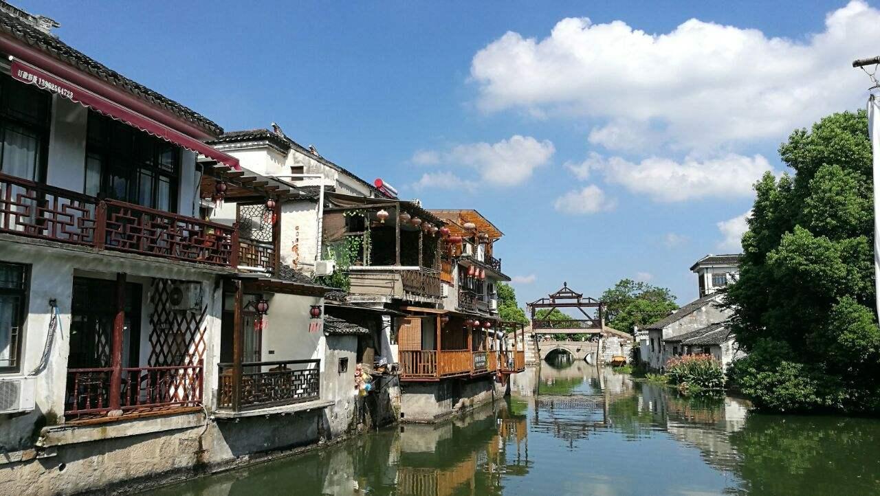 山西省十四届人大二次会议各代表团抵达太原